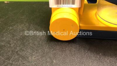 LSU Suction Unit with 1 x Cup and Lid (No Powers) *SN 78500451866* - 3