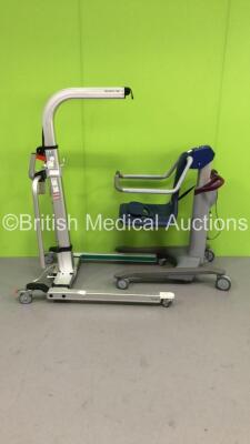 1 x Arjo Alenti Electric Standing Patient Hoist with Controller and 1 x Golvo 7007 ES Electric Patient Hoist (Unable to Test Due to No Batteries) * SN 7723624 / 1003000957 *