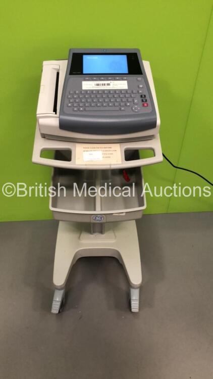 GE MAC 1600 ECG Machine Version 2.0.5 on Stand with 1 x 10-Lead ECG Lead (Powers Up) * Mfd 2012 *