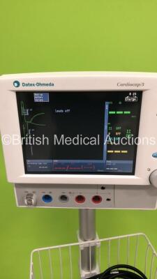 Datex-Ohmeda Cardiocap/5 Patient Monitor on Stand with NIBP, ECG, SPO2, P1 and P2 Options (Powers Up) *S/N 5156422* - 4