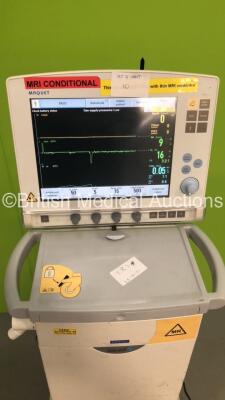 Maquet Servo-i MRI Conditional Ventilator Model No 06487800 System Version 8.0 System Software Version 8.00.01 / Total Operating Hours 13945 with Hoses (Powers Up) - 9