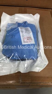 200 x YADU Medical Surgical Gowns Reinforced X Large (4 x Boxes of 50) * Stock Photo Taken * - 3