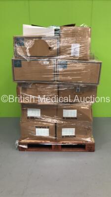 Large Pallet of Consumables Including 200 x Surgical Gowns,1400 x B.Braun Infusomat Space Line Administration Sets and Drape Sets