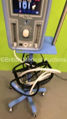 Viasys Healthcare Infant Flow SiPAP P/N 675-CFG-004 on Stand with Hoses (Powers Up) * Mfd 2008 * - 3