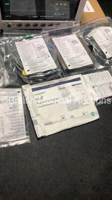 EDAN iM8 Patient Monitor with Printer,ECG,NIBP,SpO2,T1 and T2 Options,Assorted Leads and Accessories (Powers Up in Excellent Condition) - 4