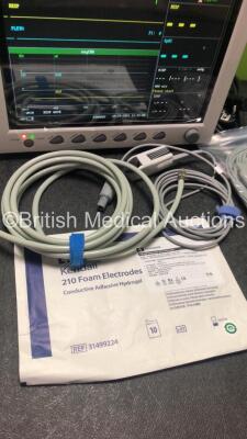 EDAN iM8 Patient Monitor with Printer,ECG,NIBP,SpO2,T1 and T2 Options,Assorted Leads and Accessories (Powers Up in Excellent Condition) - 4