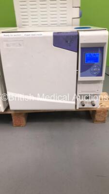 2 x MDS Medical Pressure Steam Sterilizers Models YS-3PV-18L-E (Both Power Up - 1 x Missing Printer Cover and Top Cap) - 2