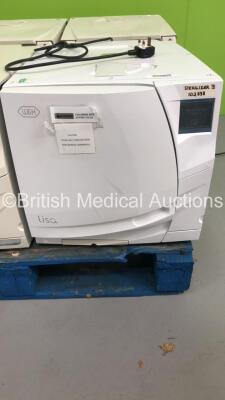 1 x W&H Lisa 500 Model 517 Autoclave (Powers Up with Memory Card Error - Cracks to Casings - See Pictures)