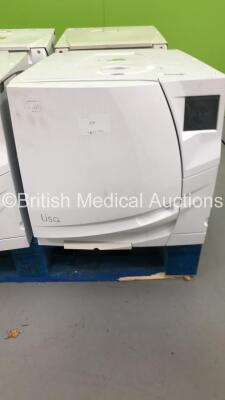 1 x W&H Lisa 500 Model 517 Autoclave (Powers Up - Cracks to Casings - See Pictures)