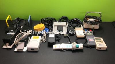 Mixed Lot Including 5 x Footswitches, 1 x Alaris IVAC Temp Plus II Model 2080 Thermometer, 1 x Datascope Passport Power Supply and 1 x Maxtec Oxygen Analyzer