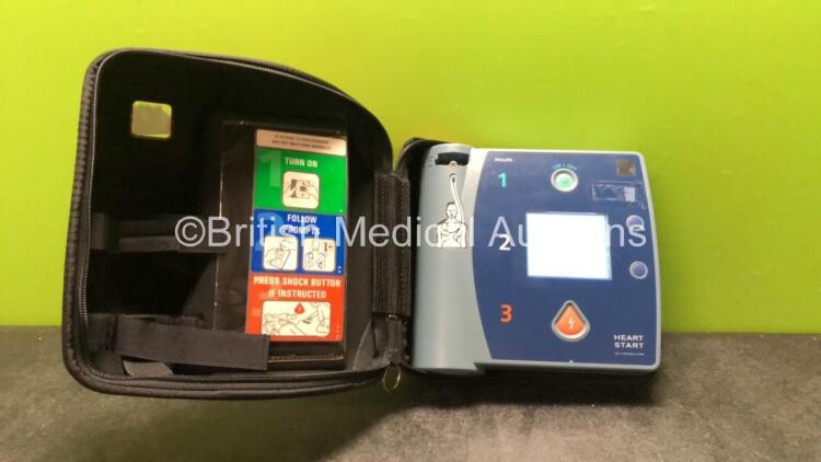 Philips Heartstart FR2+ Defibrillator with 1 x Philips M3863A Battery in Carry Case *Install By Date 11/2021* (Powers Up and Passes Self Test)