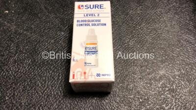 Mixed Lot Including 2 x Manger ELK Emergency Lifting Cushions, 1 x Ease II Demand Valve with Hose, Approximately 150 x Sure Blood Glucose Control Solutions *Exp 09 / 2021* 17 x Baxter Glucose Solution Packs *Exp 07 / 2021* - 5