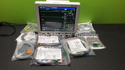 EDAN iM8 Patient Monitor with ECG,NIBP,SpO2,T1,T2,Printer Options and Assorted Leads (Powers Up-In Excellent Condition) * Mfd 2016 *