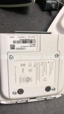 Job Lot Including 1 x Philips Respironics BiPAP A40 Unit with 1 x AC Power Supply (Powers Up with Alarm and Blank Display-See Photo) 1 x Philips Respironics Dream Station CPAP Unit with 1 x AC Power Supply and 3 x Humidifier Units (Powers Up) 1 x System O - 9