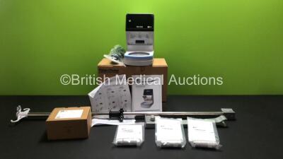 Fisher & Paykel 950 Ref 950AGB Respiratory Humidifier Unit with User Manual, 3 x 2 in 1 Muffled Adapters, Sensor Cartridge and DIN Rail/Dovetail Rail/Vertical Clamp Mounting Humidifier Pole (All Appear Unused and in Excellent Cosmetic Condition in Boxes)