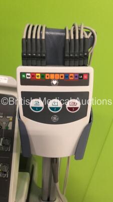 GE MAC 5500 ECG Machine on Stand with 1 x 10-Lead ECG Lead (Powers Up) - 4