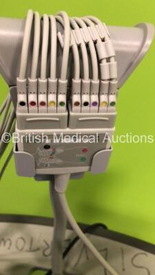 GE MAC1600 ECG Machine on Stand with 1 x 10-Lead ECG Lead (Powers Up-Cracks to Casing-See Photos) * Mfd 2014 * - 4