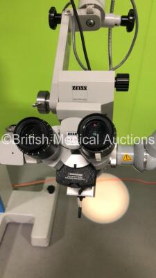 Zeiss Surgical Microscope with 2 x 10x/22B Eyepieces,f 250 T * Lens,Zeiss f170 T * Binoculars,f=137 Attachment,Zeiss Training Arm with 1 x 12,5x Eyepiece on Zeiss Universal S3 Stand (Powers Up with Good Bulb) * SN 186949 * - 2