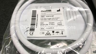 1 x Fisher & Paykel 950 Ref 950AGB Respiratory Humidifier Unit *Mfd 2019* with 1 x Oxylitre Ref AH010-MP Hose Assy,1 x Ref R219P50 2 In 1 Muffled Adapter, 1 x Ref 950S01 Sensor Cartridge, 1 x Ref 832-0002 NIST/DISS Pole Adapter and 1 x Ref AA502 Dovetail - 3