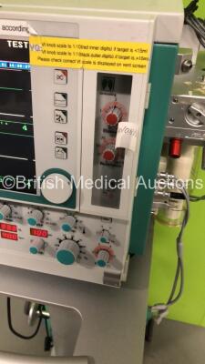 Stephan Stephanie Ventilator Version 3.62 en on Stand - Running Hours 25208 (Powers Up with Error - See Pictures - Missing Front Cover Flap) - 4