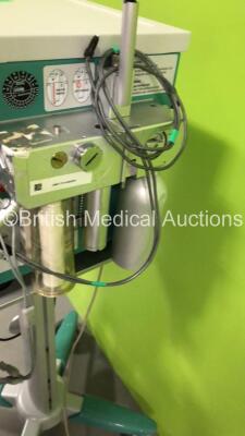 Stephan Stephanie Ventilator Version 3.62 en on Stand - Running Hours 25208 (Powers Up with Error - See Pictures - Missing Front Cover Flap) - 5