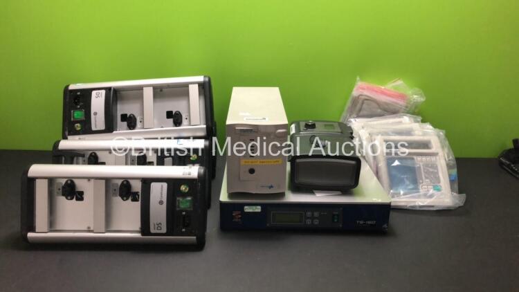 4 x Carefusion Alaris DS Charging Stations, 1 x Chloride Power Protection UPS, 1 x Table Stable TS-150, Baxter Spare Parts and Philips Respironics REMStar Pro C-Flex + CPAP *S/N P11141767FBC9 / H166300366F0D / 023929*