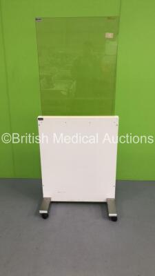 Kenex Mobile X-Ray Screen (2 x Damaged Wheels)