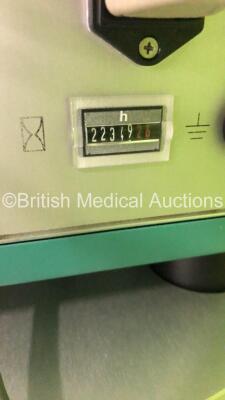 Stephan Stephanie Ventilator Version 3.62 en on Stand - Running Hours 22349 (Powers Up with Error - See Pictures) - 8