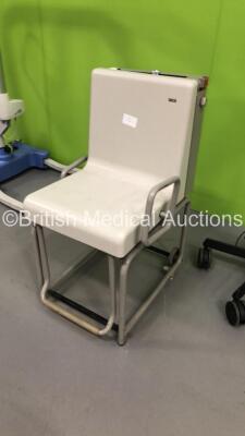 1 x Datascope Passport XG Patient Monitor on Stand with SPO2, BP, T, IBP1 and IBP2 Options (Powers Up), 1 x Marsden Sitdown Weighing Scales and 1 x Joerns Oxford Presence 227 Electric Patient Hoist with Battery and Controller (Powers Up) *S/N 678902 / PJ2 - 6