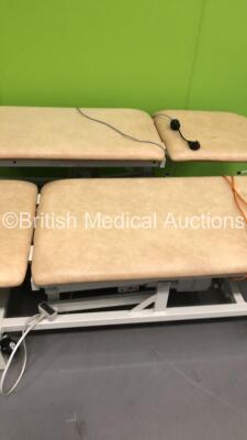 2 x Huntleigh Akron Electric Patient Examination Couches with Controllers (Both Power Up) - 4