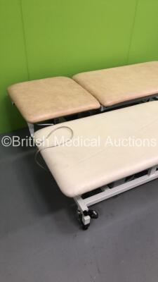 2 x Huntleigh Akron Electric Patient Examination Couches with Controllers (Both Power Up) - 4