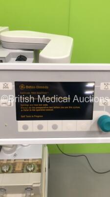 Datex-Ohmeda Aestiva/5 Anaesthesia Machine with Datex-Ohmeda Aestiva SmartVent 7900 Software Version 4.8,Absorber,Oxygen Mixer,Bellows and Hoses (Powers Up-Missing 1 x Draw-See Photos) - 2