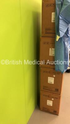 200 x YADU Medical Surgical Gowns Reinforced (4 x Boxes of 50) * Stock Photo Taken * - 5