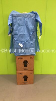 200 x YADU Medical Surgical Gowns Reinforced (4 x Boxes of 50) * Stock Photo Taken * - 2