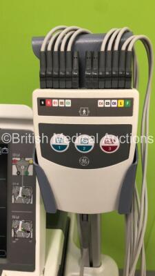 GE MAC 5500 ECG Machine on Stand with 1 x 10-Lead ECG Lead (Powers Up) * SN SCD08464459PA * - 4