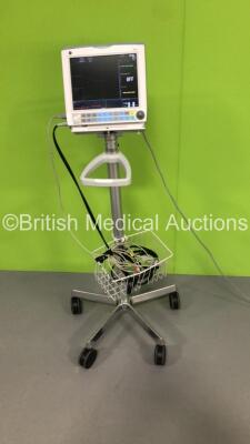 GE B40 Patient Monitor with IBP1,IBP2,T1,T2,SpO2,ECG,NIBP and Printer Options,1 x BP Hose and 1 x 3-Lead ECG Lead on Stand (Powers Up) * Mfd 2012 *