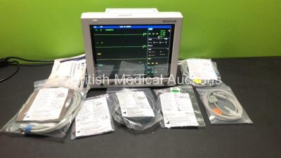 EDAN iM8 Patient Monitor with ECG,NIBP,SpO2,T1,T2,Printer Options and Assorted Leads (Powers Up-In Excellent Condition) * Mfd 2016 *