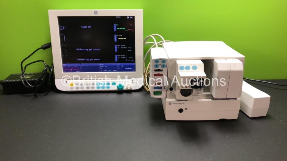 GE Monitor System Including 1 x Type D-FPD15-00 Display with Keypad and ...