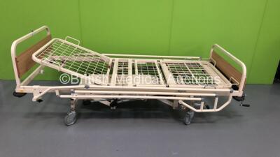 Huntleigh Nesbit Evans Hydraulic Hospital Bed (Hydraulics Tested Working) *S/N FS0043183*