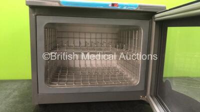 Clinelle Wet Wipe Warmer Unit (Powers Up) *SN 000000120* - 2