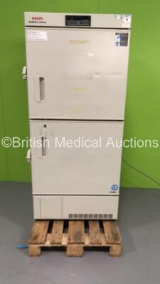 Sanyo BioMedical Freezer Model MDF-U537 (Powers Up) *S/N 5115543*