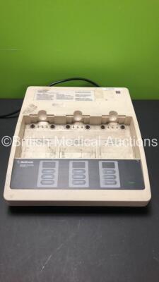 Medtronic Physio-Control Battery Support System 2 Battery Charger (Powers Up) * SN 31796360 * * Mfd 2004 *