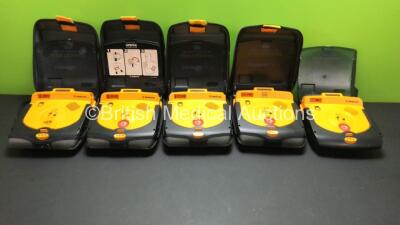 5 x Medtronic Lifepak CR-T AED Trainers in 4 x Carry Cases *17391 - 12386 - 17392 - 15450 - 04771*