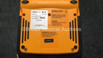 Medtronic Lifepak CR Plus Defibrillator with 1 x Adult Defibrillation Pad *Mfd 2005* (Powers Up) - 3