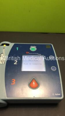 Agilent HeartStream FR2 Semi Automatic Defibrillator with 2 x Batteries (Powers Up) * SN 0301026051 * - 2