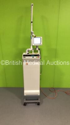 Lumenis 40C Laser with SurgiTouch Screen (Powers Up with Donor Key - Key Not Included) *S/N 045-67492* **Mfd 11/2007**