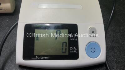 Mixed Lot Including 1 x InterMed Penlon VS-800 Patient Monitor with 1 x NIBP Hose and 1 x SpO2 Lead with Finger Sensor (Powers Up) 1 x GE Dinamap PRO 300V2 Patient Monitor (Powers Up) 1 x Welch Allyn 5200 Series Patient Monitor (No Power) 2 x DB32 Digital - 4