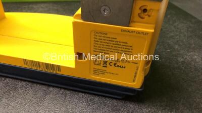 4 x Laerdal LSU Suction Units (All Power Up with Damage-See Photo) - 5