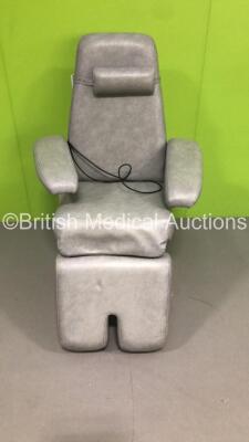 Hemotion Electric Therapy Chair with Controller (Powers Up-Cushion Damaged-See Photos)
