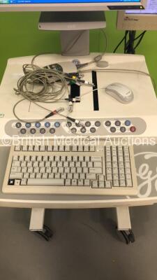 GE Case Stress Test Workstation Version 6.51 with ECG Module and SunTech Tango Monitor (Powers Up) *H* * SN 00034079 * - 2